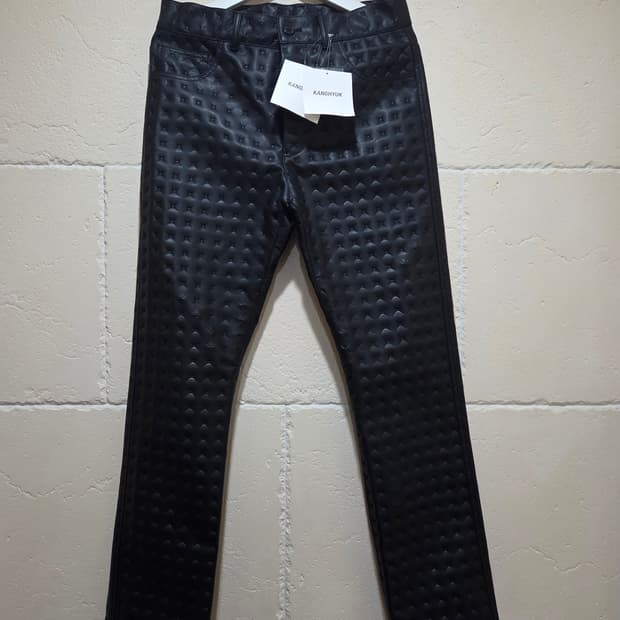 강혁 비건 레더 트라우저 팬츠 M사이즈 새상품