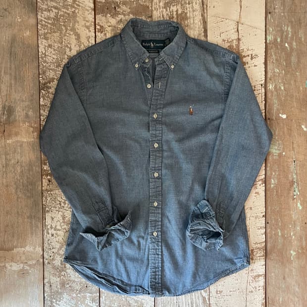 폴로 랄프로렌 클래식핏 샴브레이 셔츠  가벼운 코튼 원단에 버튼다운 카라