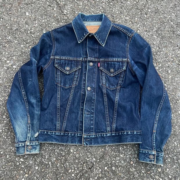 90년대 일본에서 생산된 리바이스 데님 자켓입니다