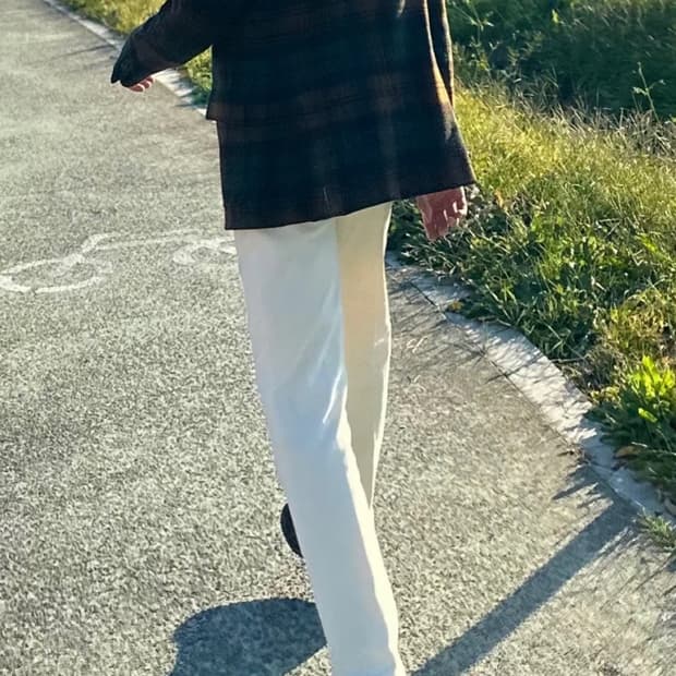 수트서플라이 크롭 화이트 팬츠