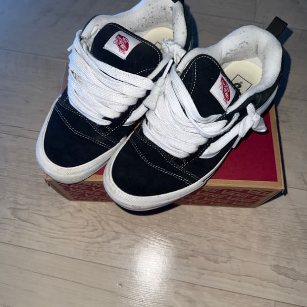 Vans Knu Skool