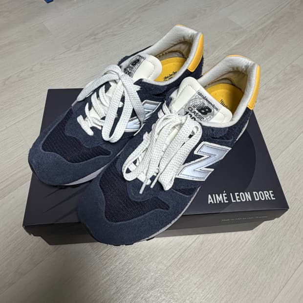 뉴발란스x에임레온도르 1300 네이비