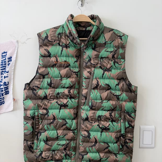 콜롬비아 카모 조끼패딩 베스트