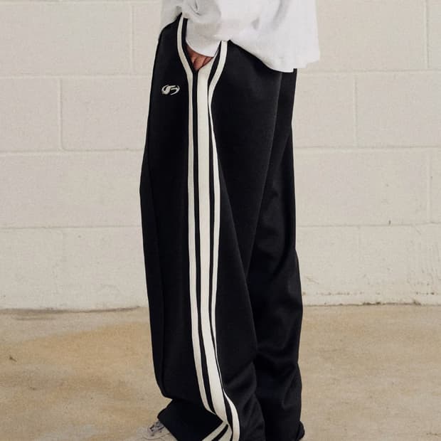 필루미네이트 핀턱 트레이닝 바지