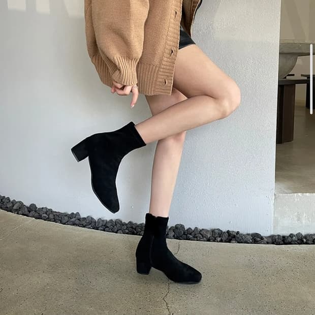 스웨이드 앵클 부츠 블랙 240