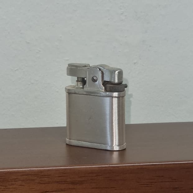 VINTAGE LIGHTER