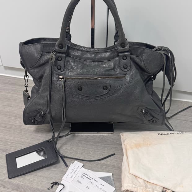 Balenciaga 발렌시아가 그레이 미디움 상태B+