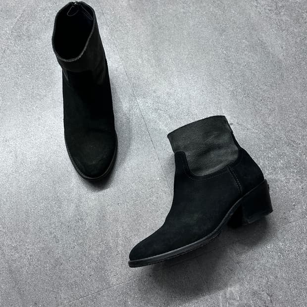 쟈딕앤볼테르 스웨이드 백 지퍼 부츠