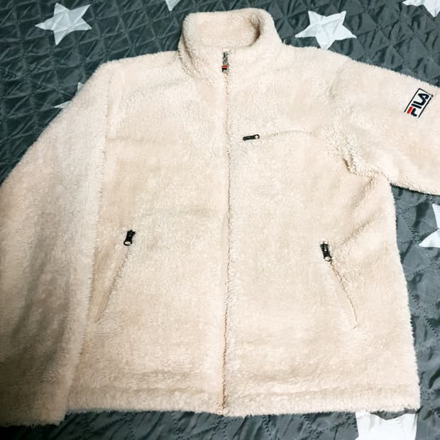 FILA 레그핏 어깨로고 퍼 후리스 집업자켓 아이보리 (S)