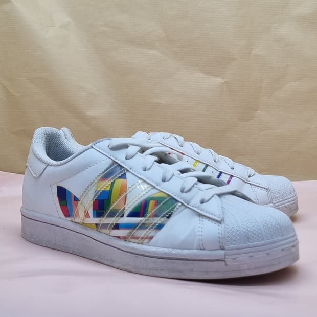 아디다스 슈퍼스타 프라이드 스니커즈 245
