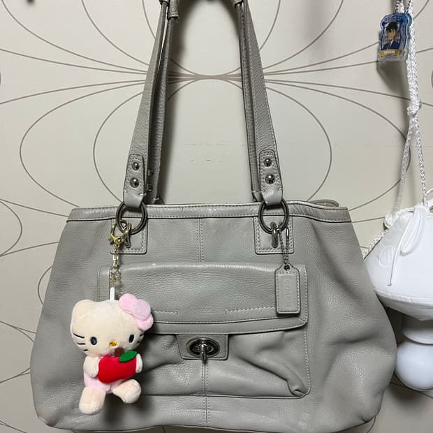 코치 그레이 숄더백