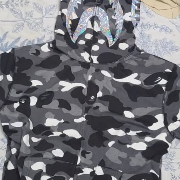 베이프 샤크후드 시티카모