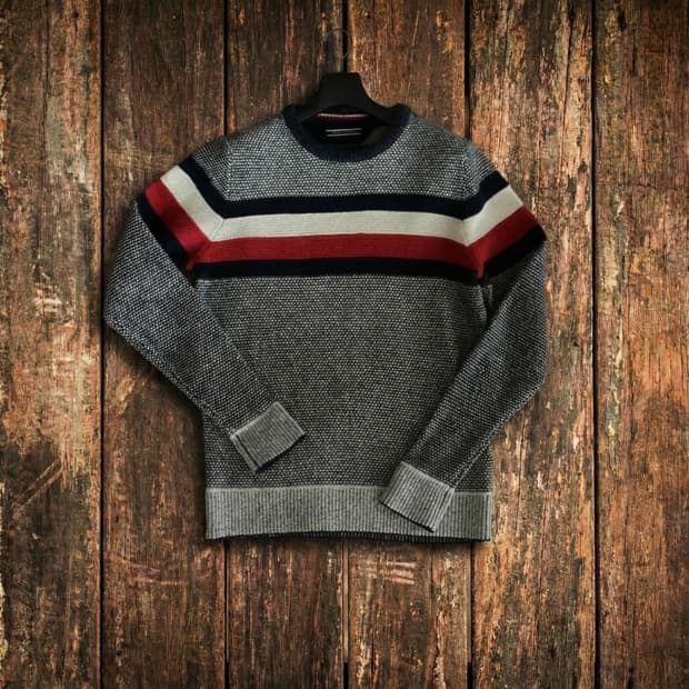 타미 힐피거 시그니처 배색 니트 (S size)