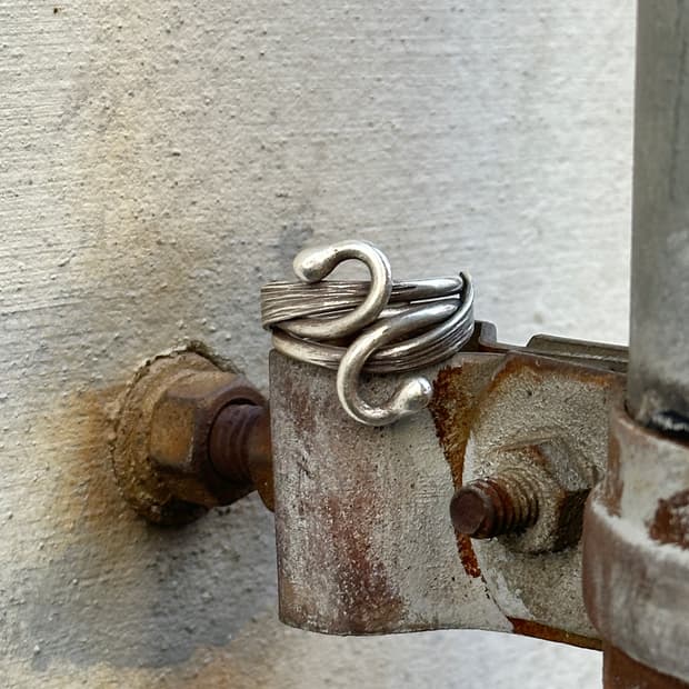 Organic Loop Karesn Silver Ring