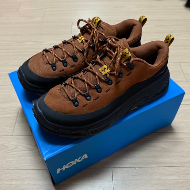 290) 호카 토르 써밋 헤이즐넛블랙 팝니다