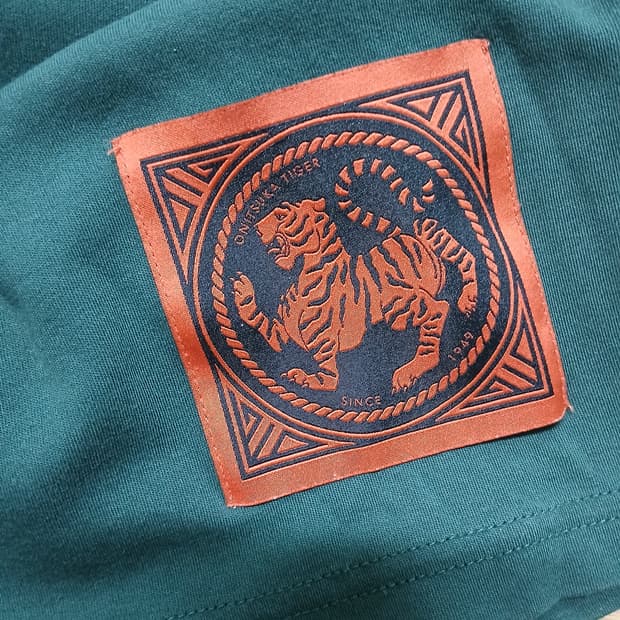 onitsukatiger 오니츠카 타이거 반팔티 호랑이