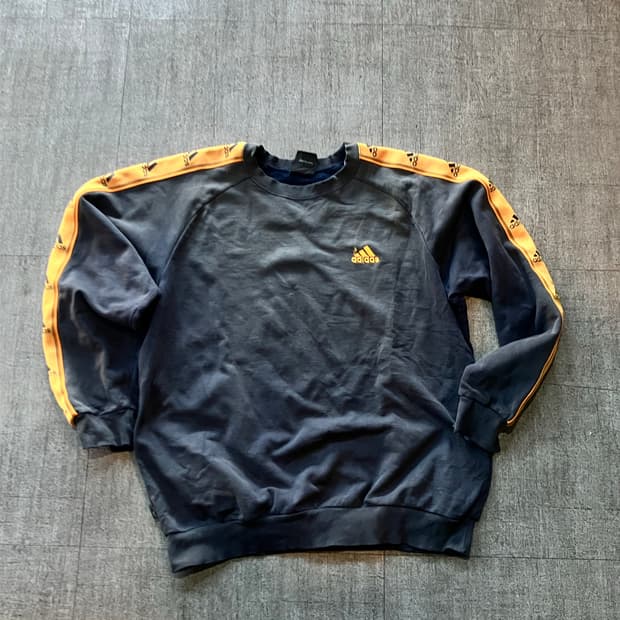 Adidas 아디다스 올드스쿨스트릿 사이드라인 스웻셔츠 맨투맨