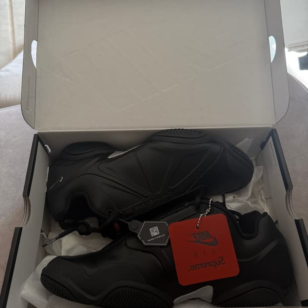 나이키 슈프림 코트포짓 블랙