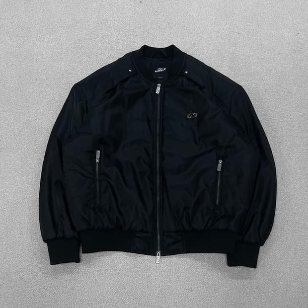 나인제트 레글런 와이드 숄더 ma-1 점퍼 블랙