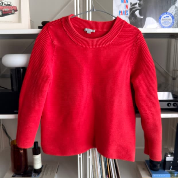 COS 니트 코랄 컬러 100