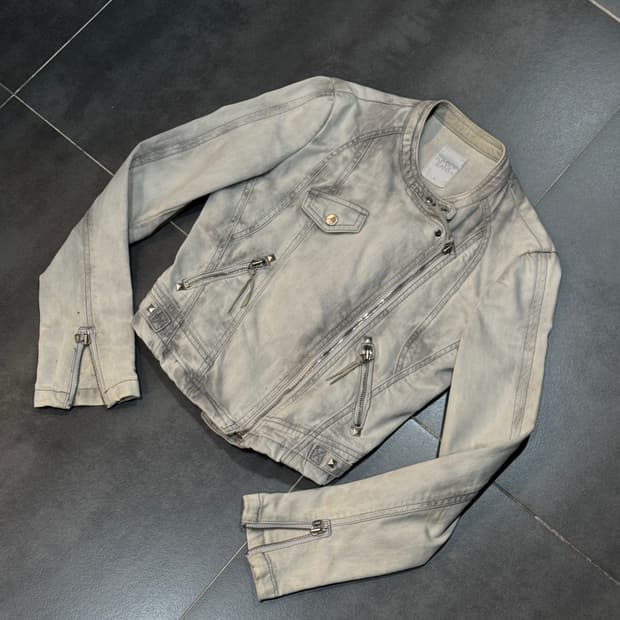 TOMBOY JEANS 더티워시드 데님자켓