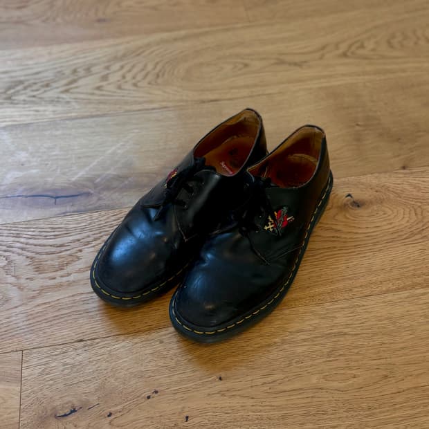 슈프림 닥터마틴 더비