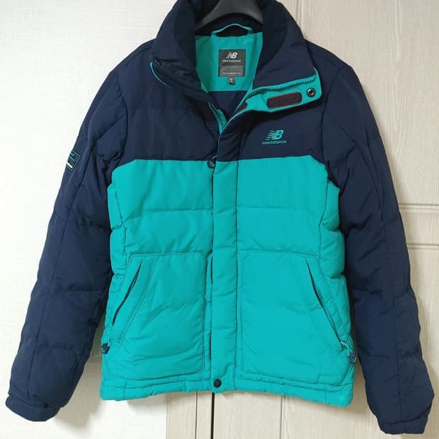 뉴발란스 투톤 컬러 패딩 자켓 – 90 사이즈