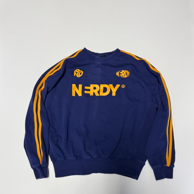 여성 널디 NERDY 23년도 오버핏 트랙 맨투맨 S