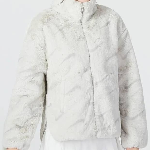 나이키 루즈핏 페이크 퍼 자켓