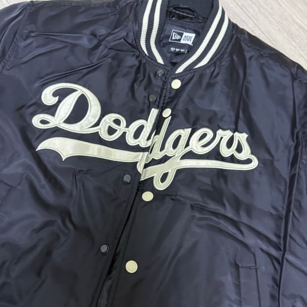 뉴에라 MLB LA 다저스 스타디움 재킷 블랙 13781137