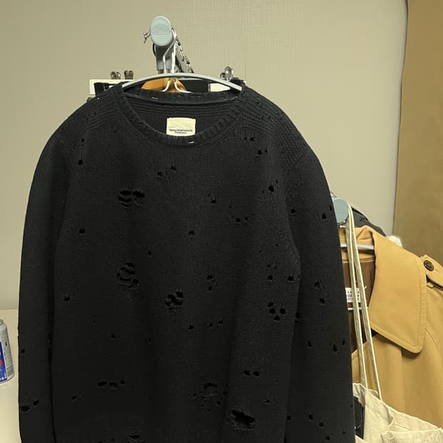 솔로이스트 디스트레드 니트