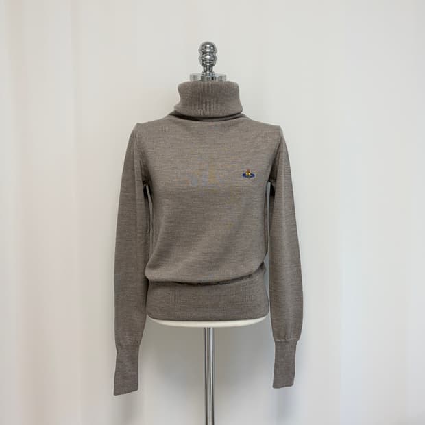 비비안웨스트우드 줄리아 하이넥 라나울 니트-스톤 베이지