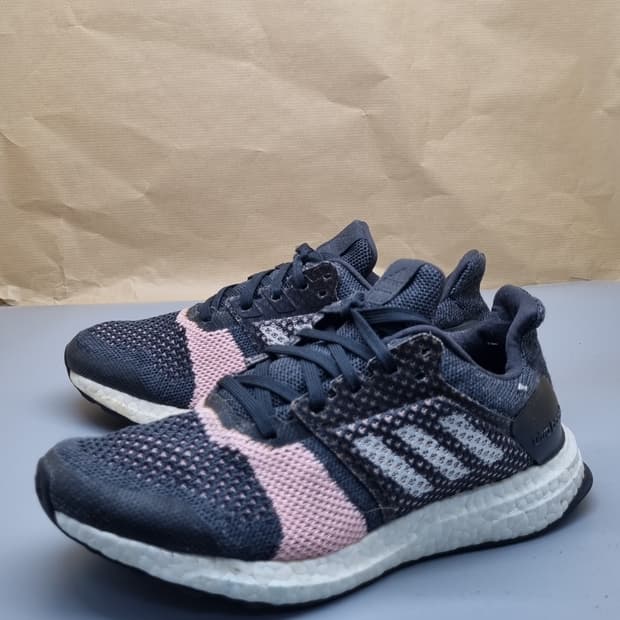 아디다스 울트라부스트 여성운동화240 