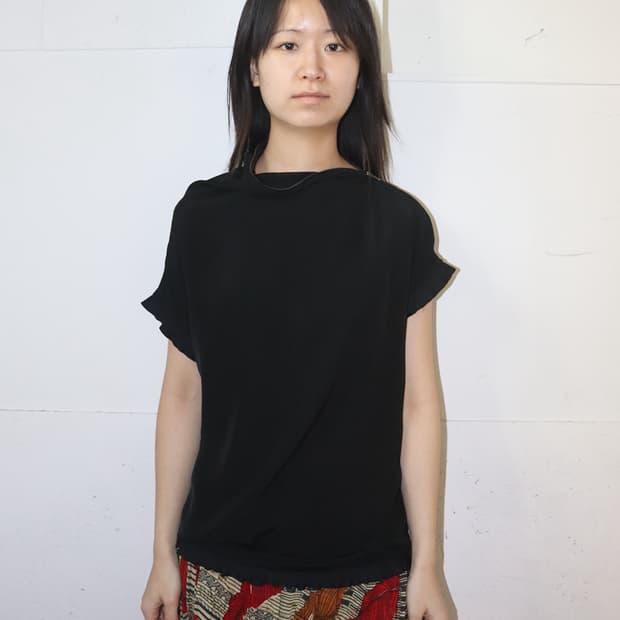 보테가 베네타 Shoulder to Neck 지퍼 디테일 탑