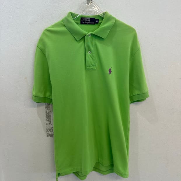 Polo collar light green