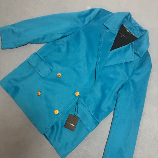 [서울 직거래] 미착용 에스카다 자켓 L