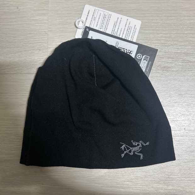 아크테릭스 로 라이트웨이트 울 토크 블랙 s-m