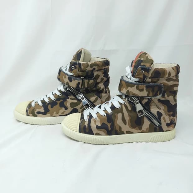 프라다 더블지퍼 하이탑 스니커즈 운동화 240