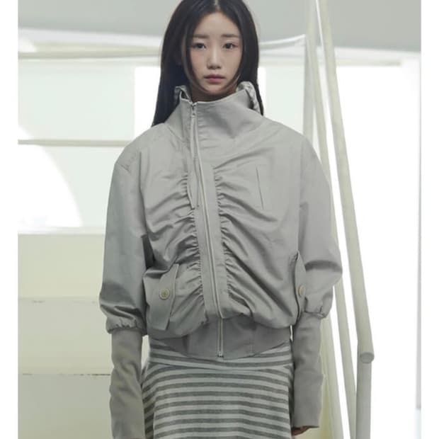 인앤양인하모니 셔링 자켓