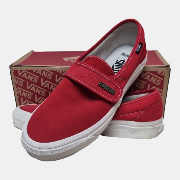 반스 x 피어오브갓 레드 스웨이드 슬립온 47 V DX