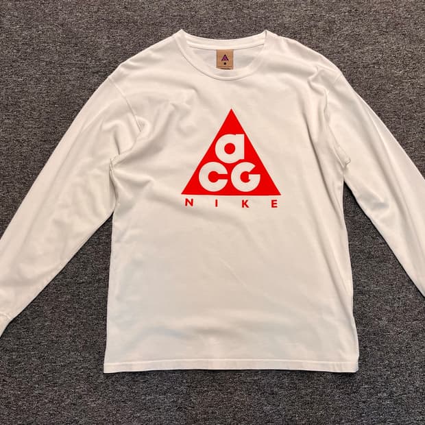 [100] 나이키 ACG 롱슬리브 L 