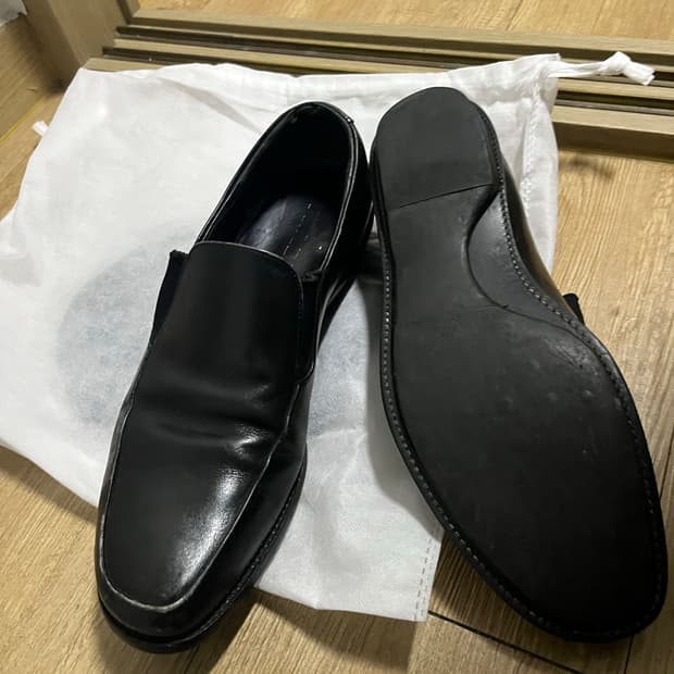 프라다 블랙 레더 로퍼