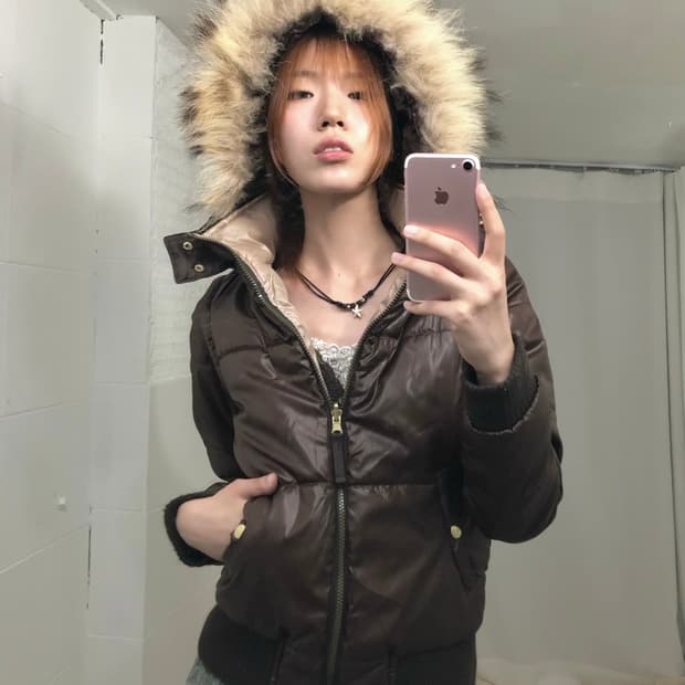빈티지 글로시 딥 브라운 울프 리버시블 숏 패딩