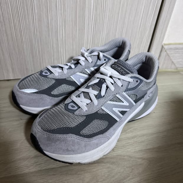 뉴발란스 키즈 퓨어셀 990 V6 그레이 GC990GL6 (220)