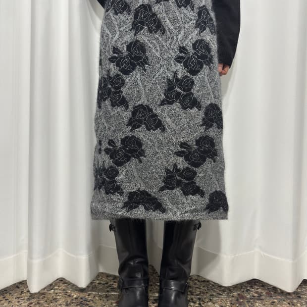 rose silver point knit midi skirt