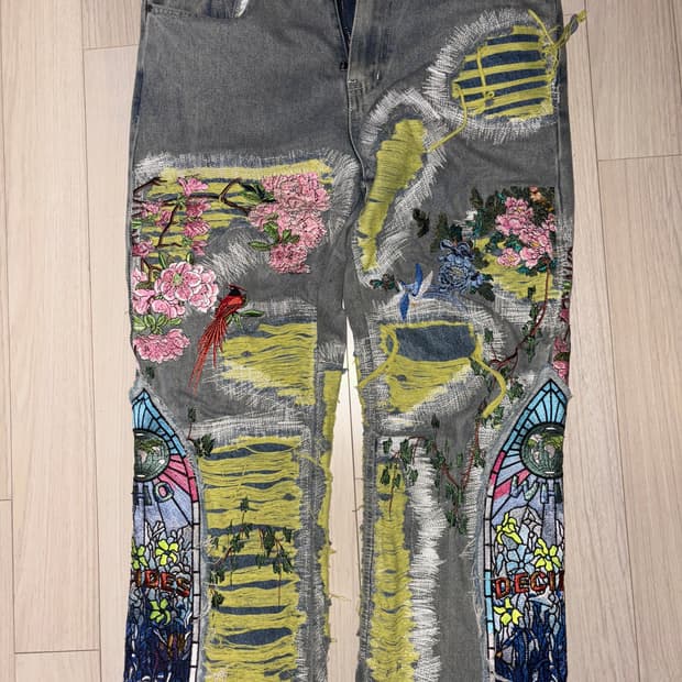 WHO DECIDES WAR PANTS 31