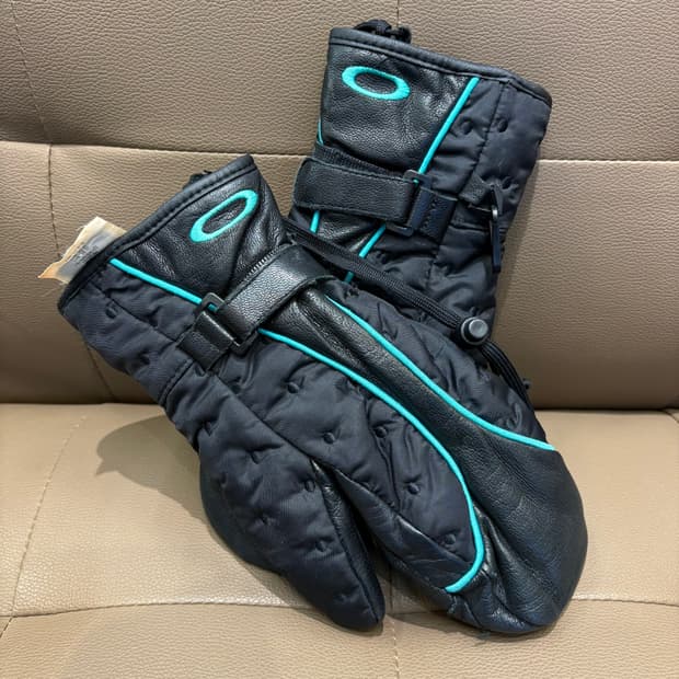 오클리 레더 패딩 스키장갑