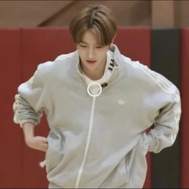 아디다스 스케이드보딩 트랙탑 그레이 s