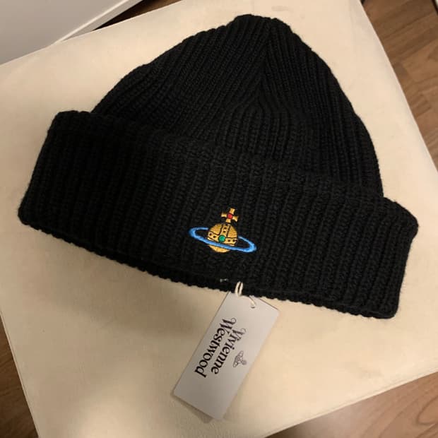 비비안웨스트우드 스포티 비니