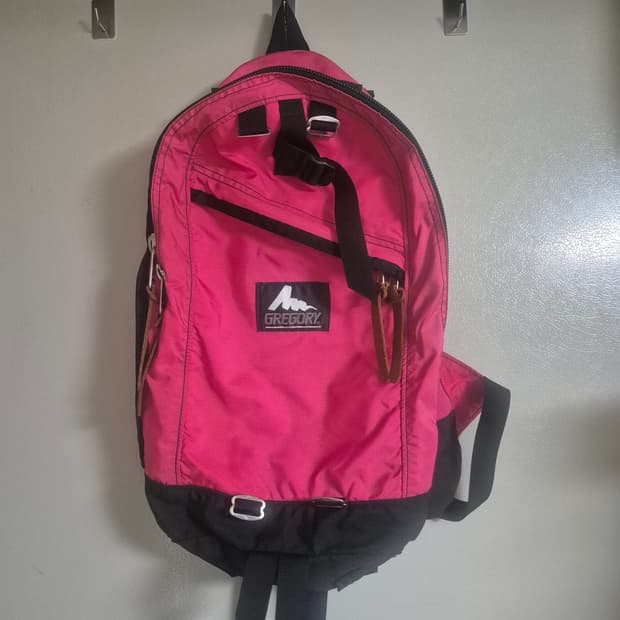 그레고리 데이팩 구로고 90s usa 핑크레드